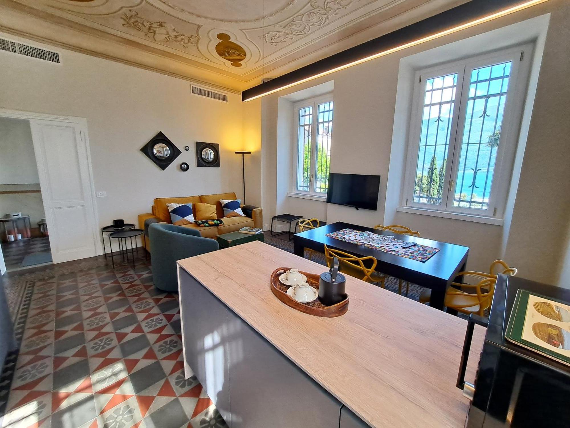 Immobillario - Domus Palmae Apartment Domaso Bagian luar foto